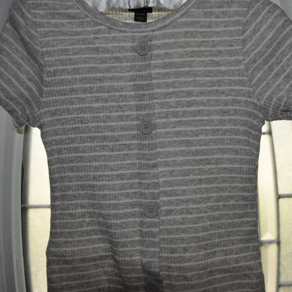 ART CLASS Gray and White Short Sleeve Dress Size - S 6/6X - Picture 2 of 4